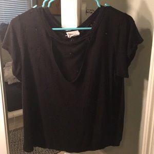 BLACK HOLE V NECK
